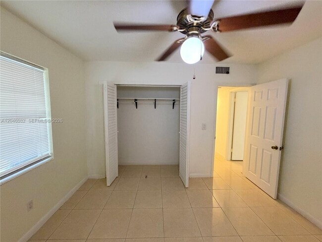 Foto del edificio - 5960 NE 5th Ct