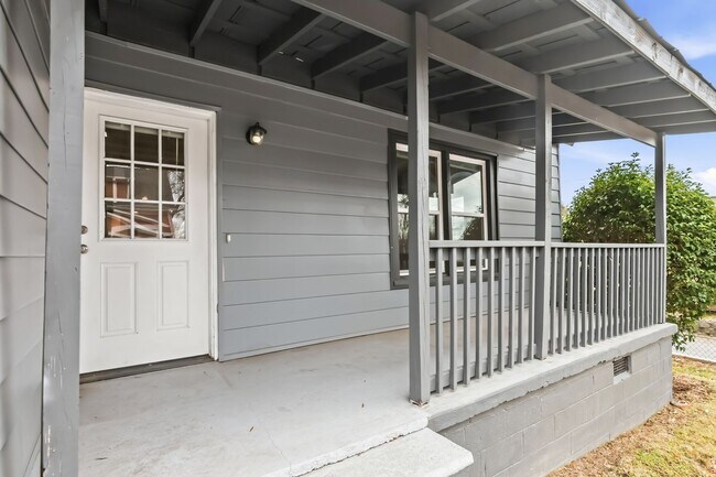 Foto del edificio - Available Now: Durham Single Family Home