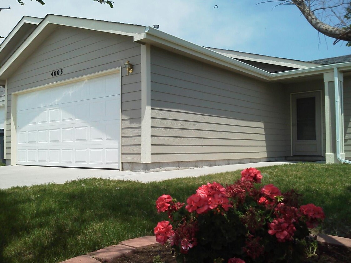 Foto principal - 4003 Rockwood Dr