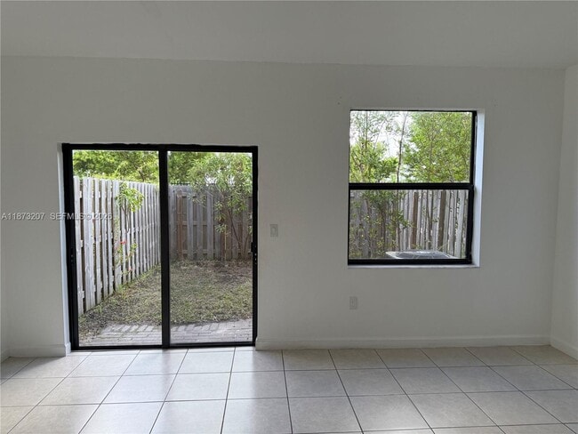 Building Photo - 607 NE 208th Terrace