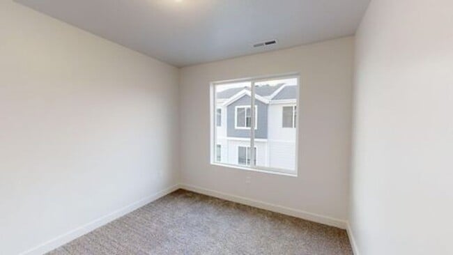Foto del edificio - LUXURY TOWNHOME IN OREM!!!