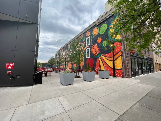 Foto del edificio - 480 S Salina St