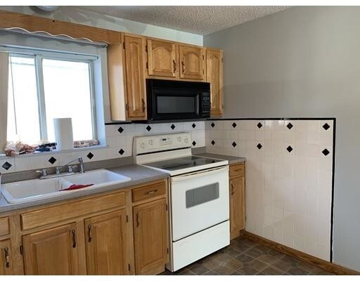 Building Photo - 5455 N Main St