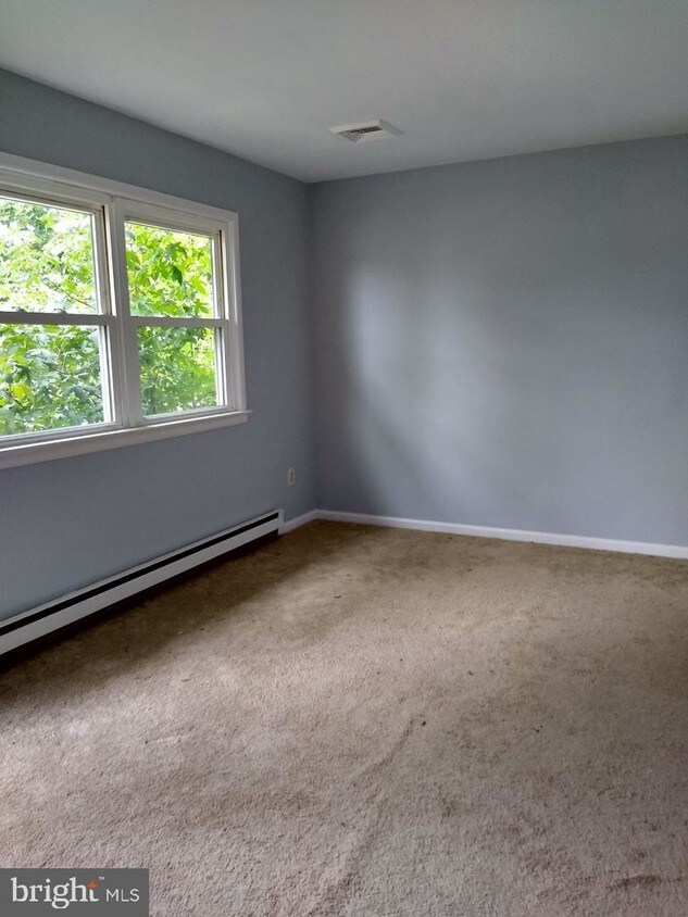Primary Photo - 307 Cedardale Ave