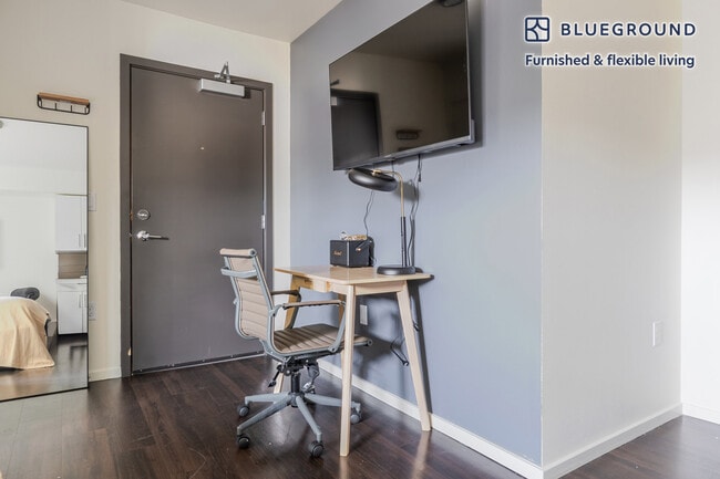 Building Photo - 5001 Brooklyn Ave NE