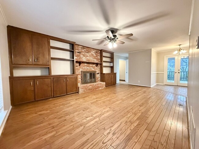 Foto del edificio - 2112 Clapboard Hill Rd