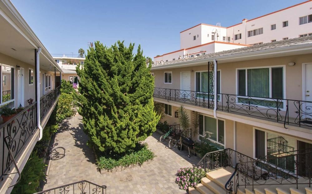 Foto principal - 943 2nd St