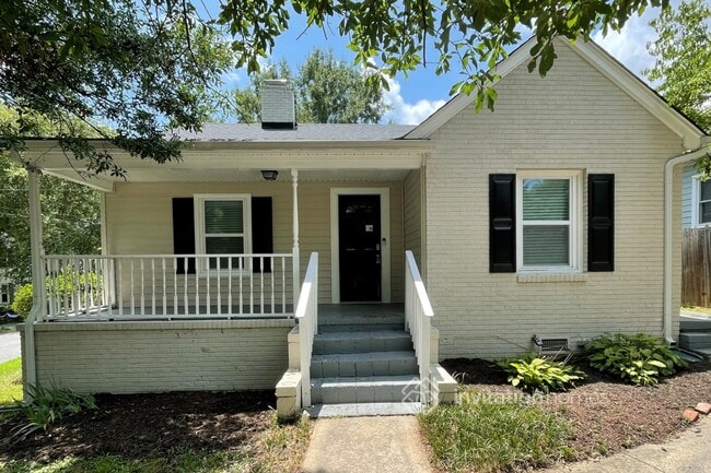 Building Photo - 401 Hillcrest Ave