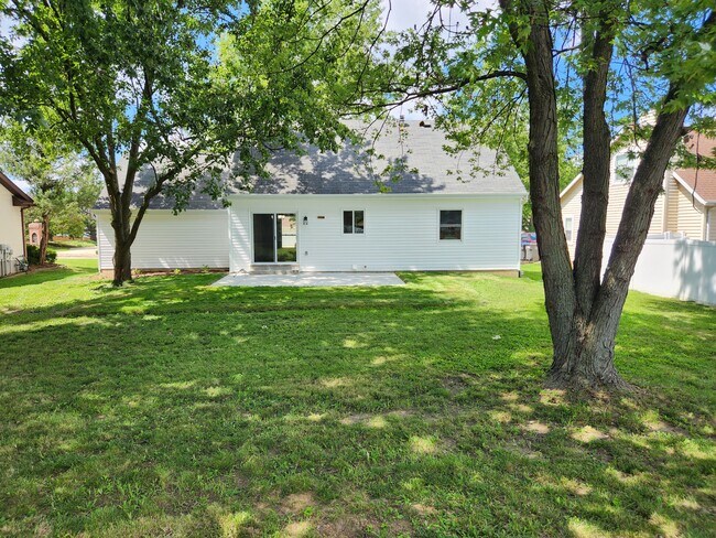 Building Photo - 596 Schrader Farm Dr