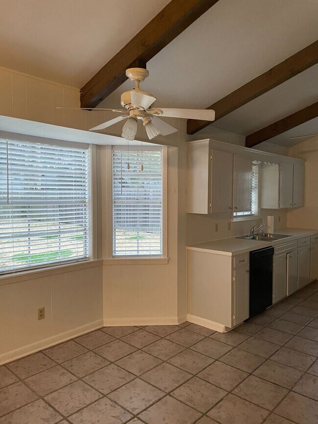 Foto del edificio - 3 br, 2 bath House - 231 Pomeroy