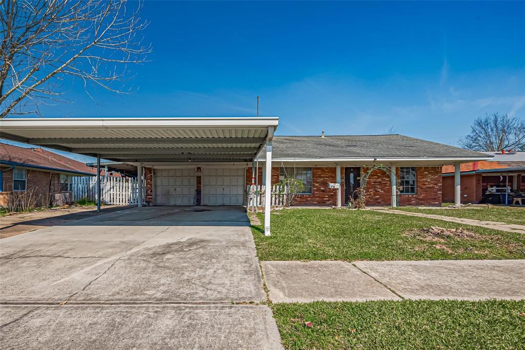 Primary Photo - 2307 E Martha Ln