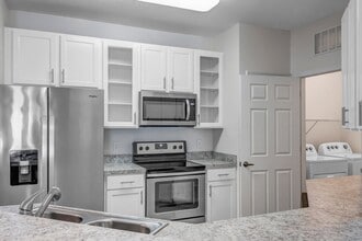 Building Photo - The Villages at Oakleaf