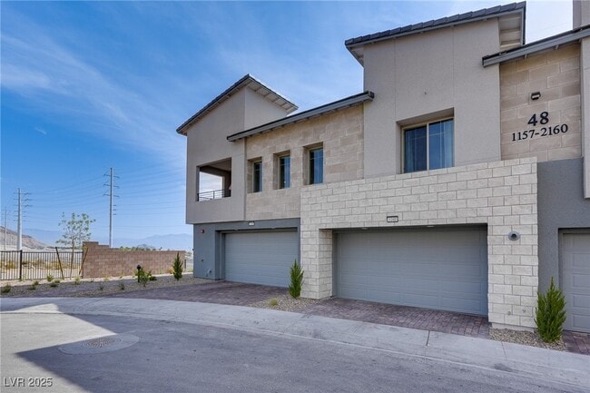 Building Photo - 600 Carriage Hill Dr