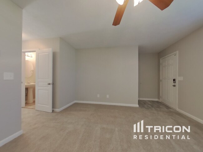 Building Photo - 704 Cottoncloud Dr