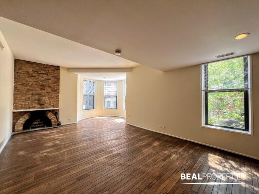Foto principal - 2 bedroom in CHICAGO IL 60657