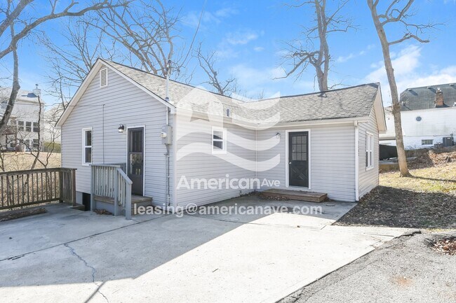 Foto del edificio - 3402 Longview Dr