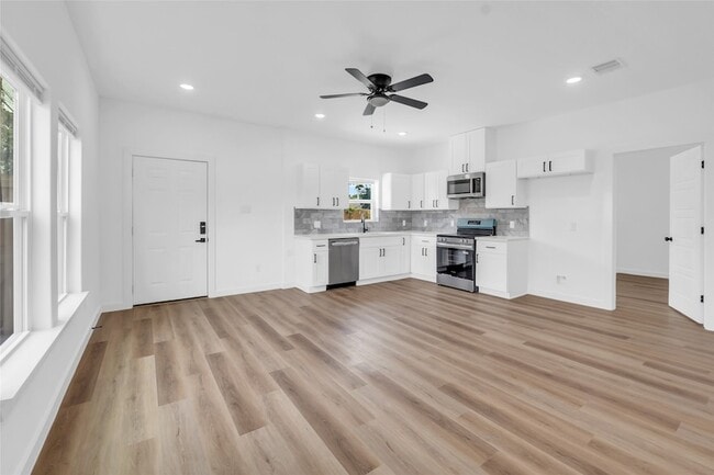 Photo - 9818 Sandra St Apartment