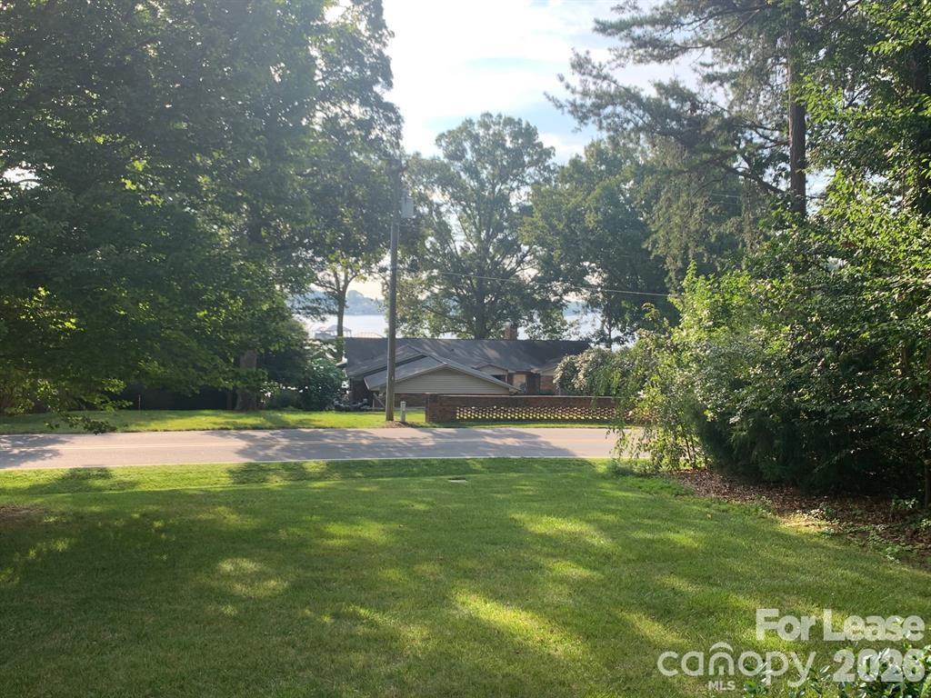 Foto del edificio - 3993 Lake Shore Rd S