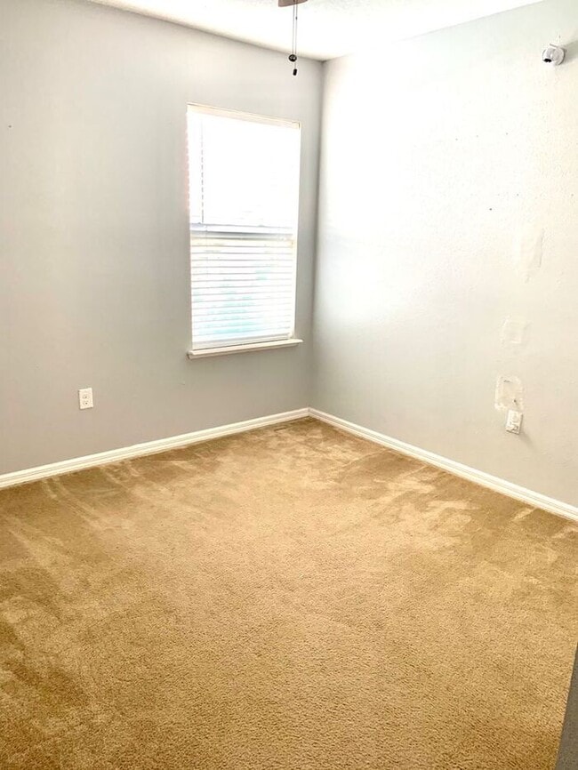 Building Photo - Home Now Available in Emerald Lake- Kissimmee