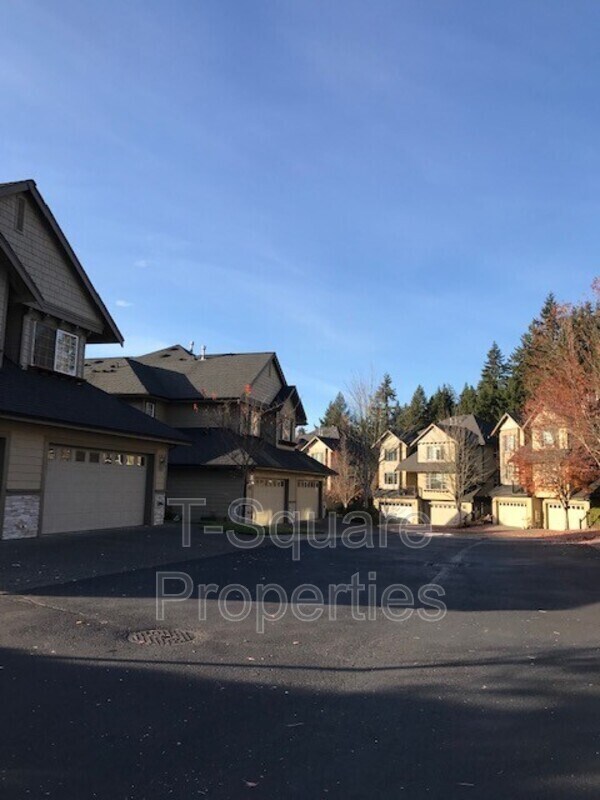 Foto del edificio - 13824 N Creek Dr