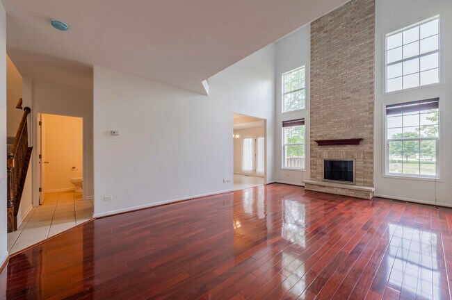 Building Photo - 1226 Bradley Cir