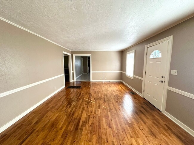 Building Photo - 244 S Hollis Ave