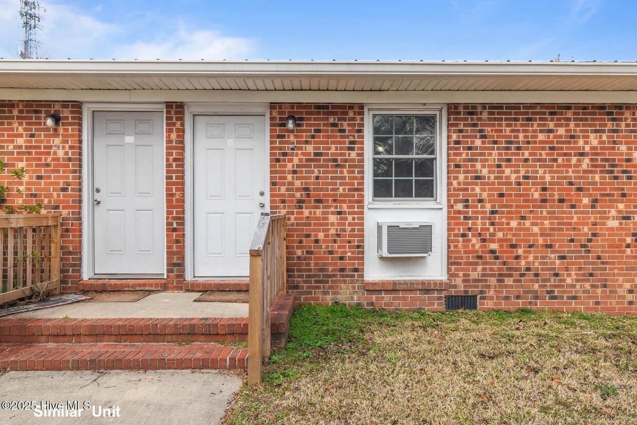 Foto principal - 1134 Old Maplehurst Rd