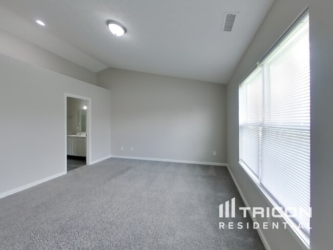Building Photo - 5453 Adina Ct