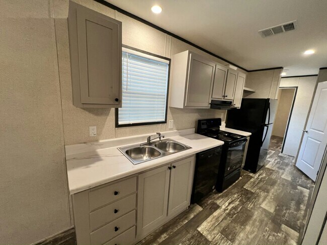 Foto del edificio - 126 Southland Ct