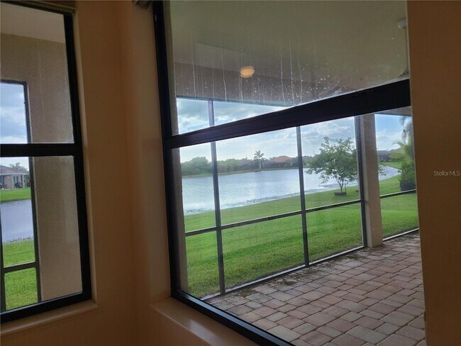 Foto del edificio - 629 Rosemary Cir