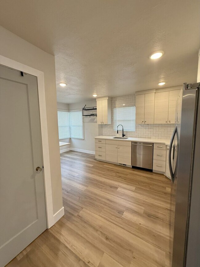 Foto del edificio - Completely Updated 4-Bedroom Home in Ogden!