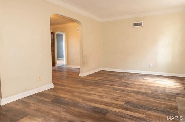 Building Photo - 324 N Dade Ave