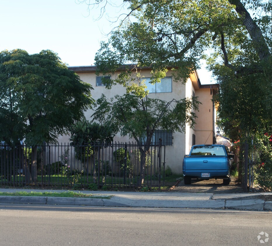 Building Photo - 135 E Avenue 40