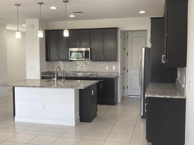 Foto del edificio - 10092 Brickhill Dr