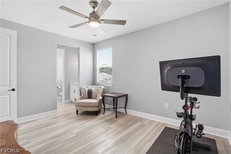 Building Photo - 3549 Pilot Cir