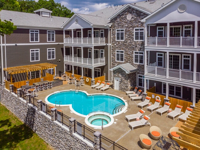 Building Photo - The Club at Waters Edge (Luxury Apartments)