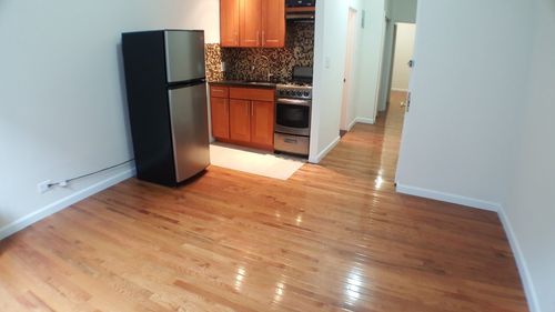 Primary Photo - 105 Odell Clark Pl