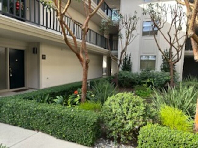 Building Photo - Great Condo Pebble Beach with Ocena Views