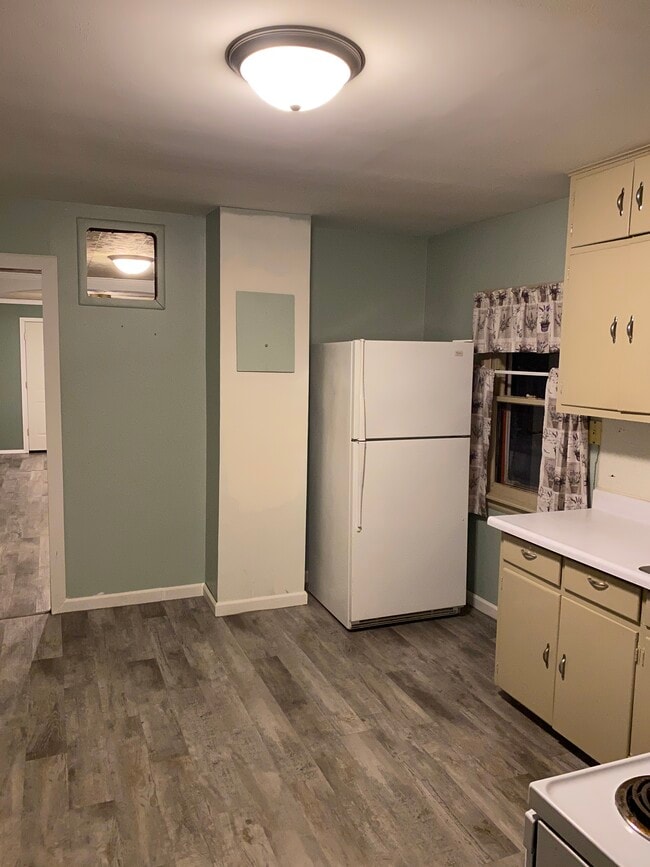 Kitchen - 506 24th St NW