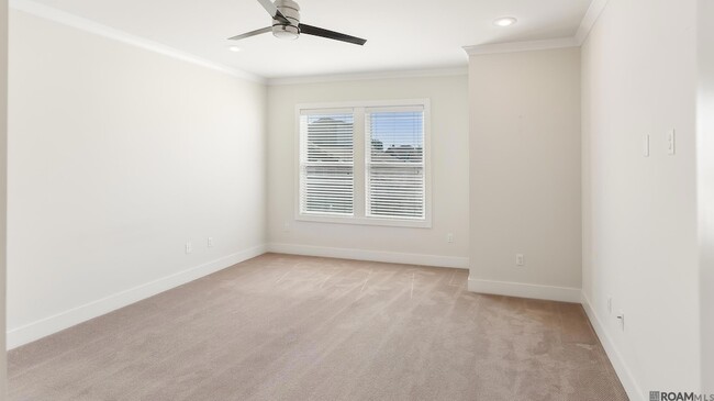 Building Photo - 7112 Kodiak Dr