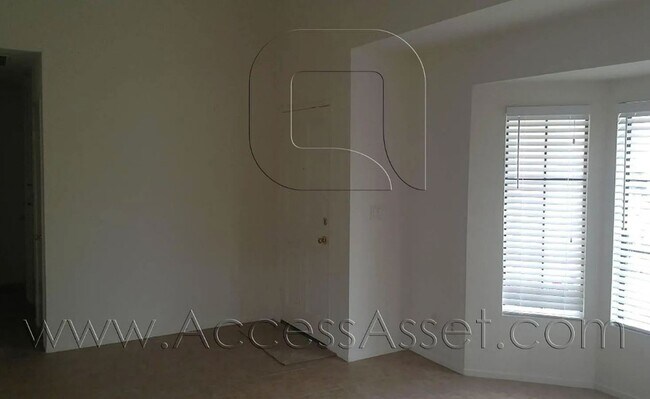 Foto del edificio - Charming 3 Bed/2 bath Home In Lovely Lake ...