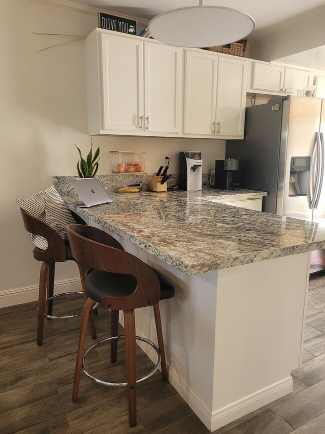 Building Photo - 542 N Shelton St