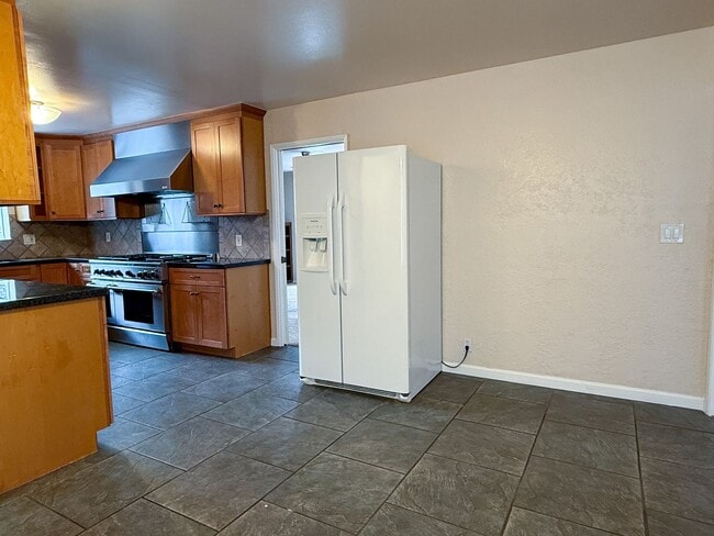 Building Photo - 1608 Ronald Ct