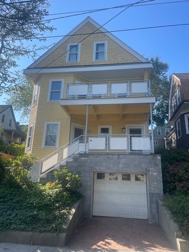 HOME - 10 Packard Ave Apartments