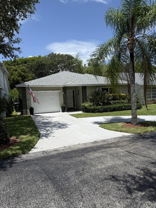 Building Photo - 201 Del Rio Blvd