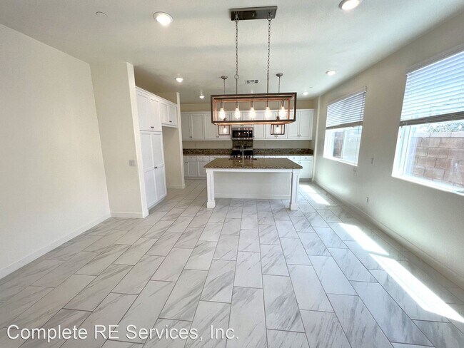 Foto del edificio - 3 br, 2.5 bath House - 3237 E Olympic Dr