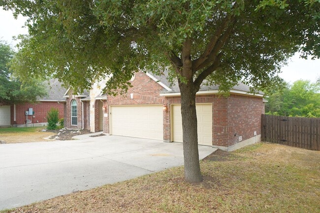 Foto del edificio - Beautiful Home Now Available in the Covete...