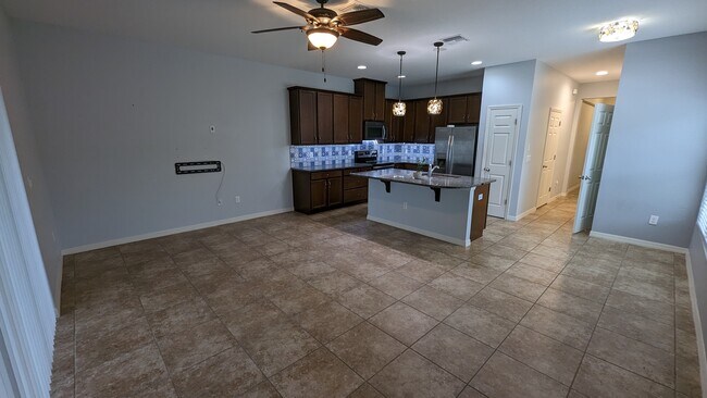 Foto del edificio - 4067 71st Ave N