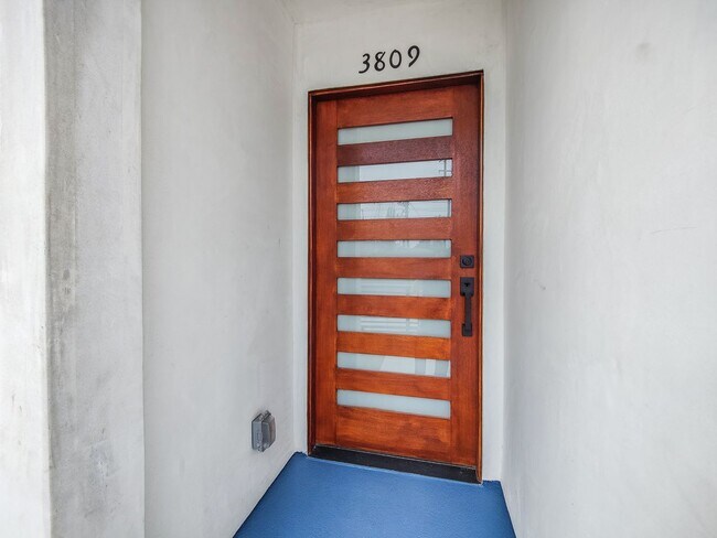 Foto del edificio - 3811 Exposition