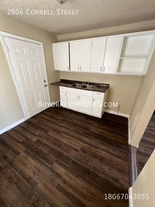 Foto del edificio - PRICE REDUCTION! $499 Move-In Special (+ a...